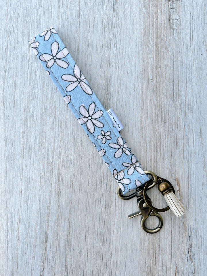 Blue Daisy Days | Keychain Wristlet